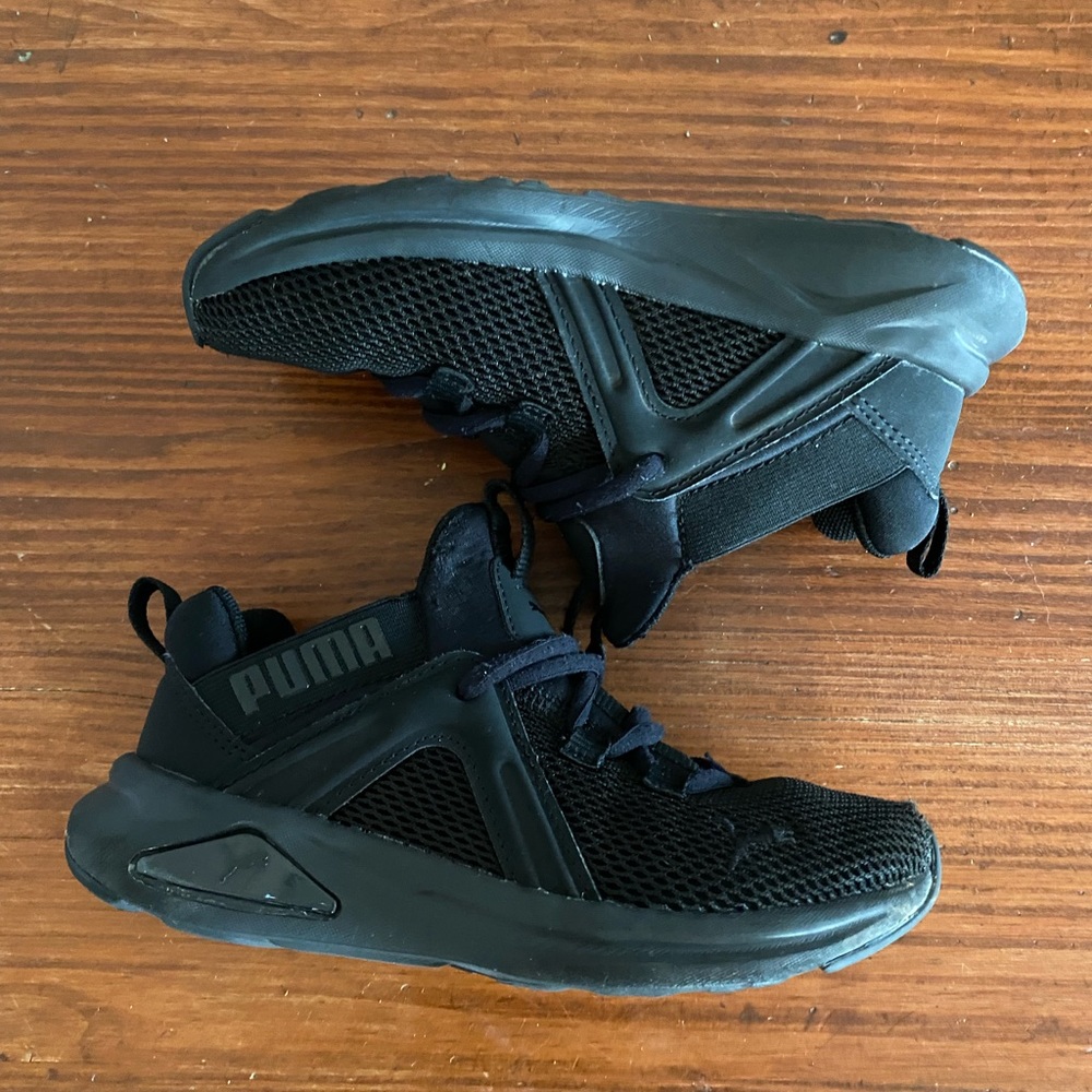 Puma black sneakers for boys